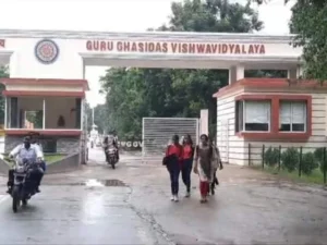 GGV की केमिस्ट्री लैब में छात्रा ने जहरीला केमिकल पीया, हालत गंभीर
