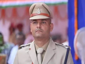 रायपुर पुलिस कमिश्नरी में बड़ा बदलाव: ग्रामीण क्षेत्र के पहले RI बने वैभव मिश्रा, कानून-व्यवस्था और VIP ड्यूटी की संभालेंगे कमान, कमिश्नर ने जारी किया आदेश