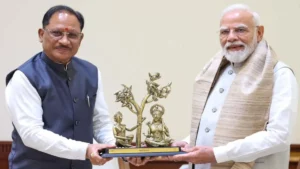 CM विष्णुदेव साय ने पीएम नरेंद्र मोदी से की शिष्टाचार भेंट: छत्तीसगढ़ के विकास कार्यों और भावी योजनाओं पर हुई अहम चर्चा