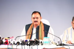 मुख्यमंत्री स्वस्थ बस्तर अभियान से 34 लाख लोगों की जांच, मलेरिया से एक भी मौत नहीं होने देना लक्ष्य : स्वास्थ्य मंत्री