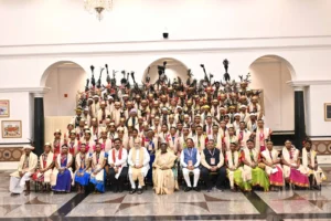 राष्ट्रपति भवन में गूंजा बस्तर का गौरव, मांझी-चालकी और बस्तर पंडुम-2026 के विजेताओं का हुआ ऐतिहासिक सम्मान