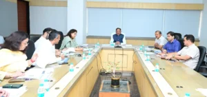 CM साय की अफसरों को दो टूक: योजनाओं में लापरवाही बर्दाश्त नहीं, सीमांकन मामलों पर जताई नाराजगी, अब हर महीने होगी ‘पारस पोर्टल’ से समीक्षा