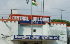 CG-केंद्रीय जेल में छापा, सुबह-सुबह 100 जवानों का धावा! 2 मोबाइल और सिम समेत प्रतिबंधित सामान बरामद, खंगाले जा रहे संपर्क